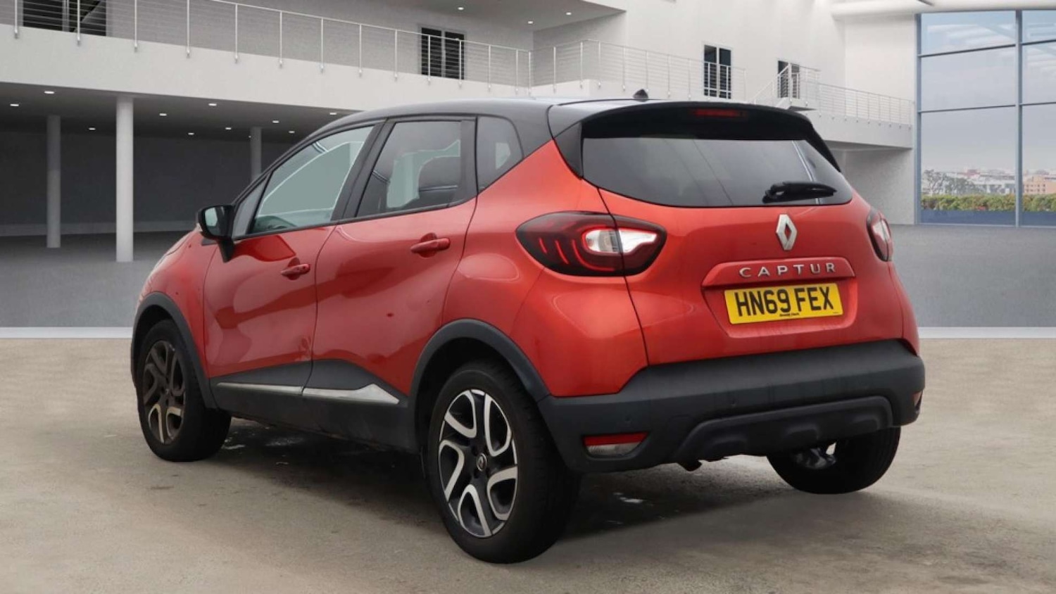 Used Renault Captur 2019 for sale - 76367343: Photo 3