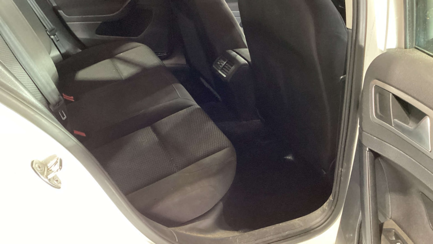 Used Volkswagen Golf 2020 for sale - 77548563: Photo 8