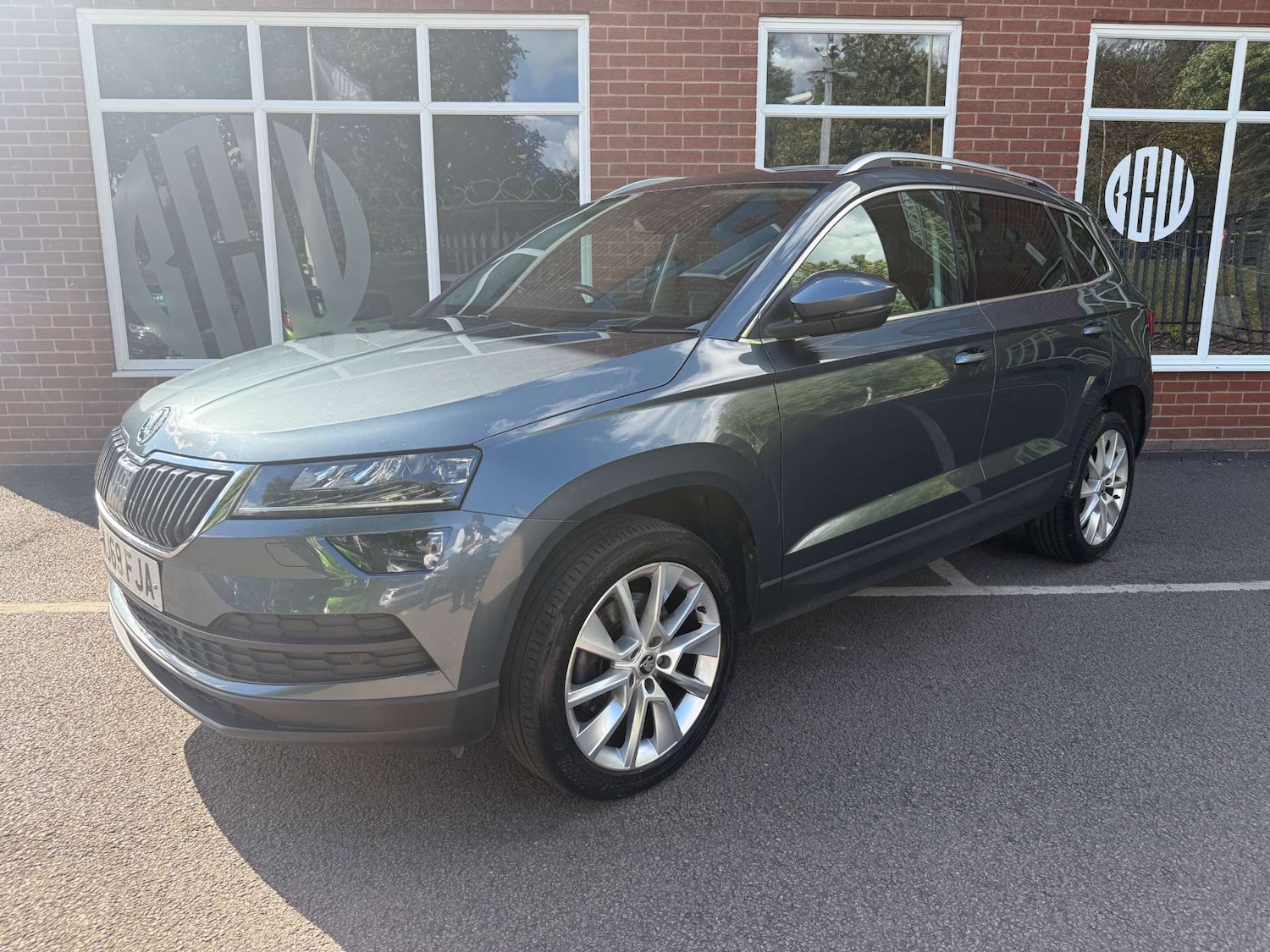 Used Skoda Karoq 2019 for sale - 76277604: Photo 2