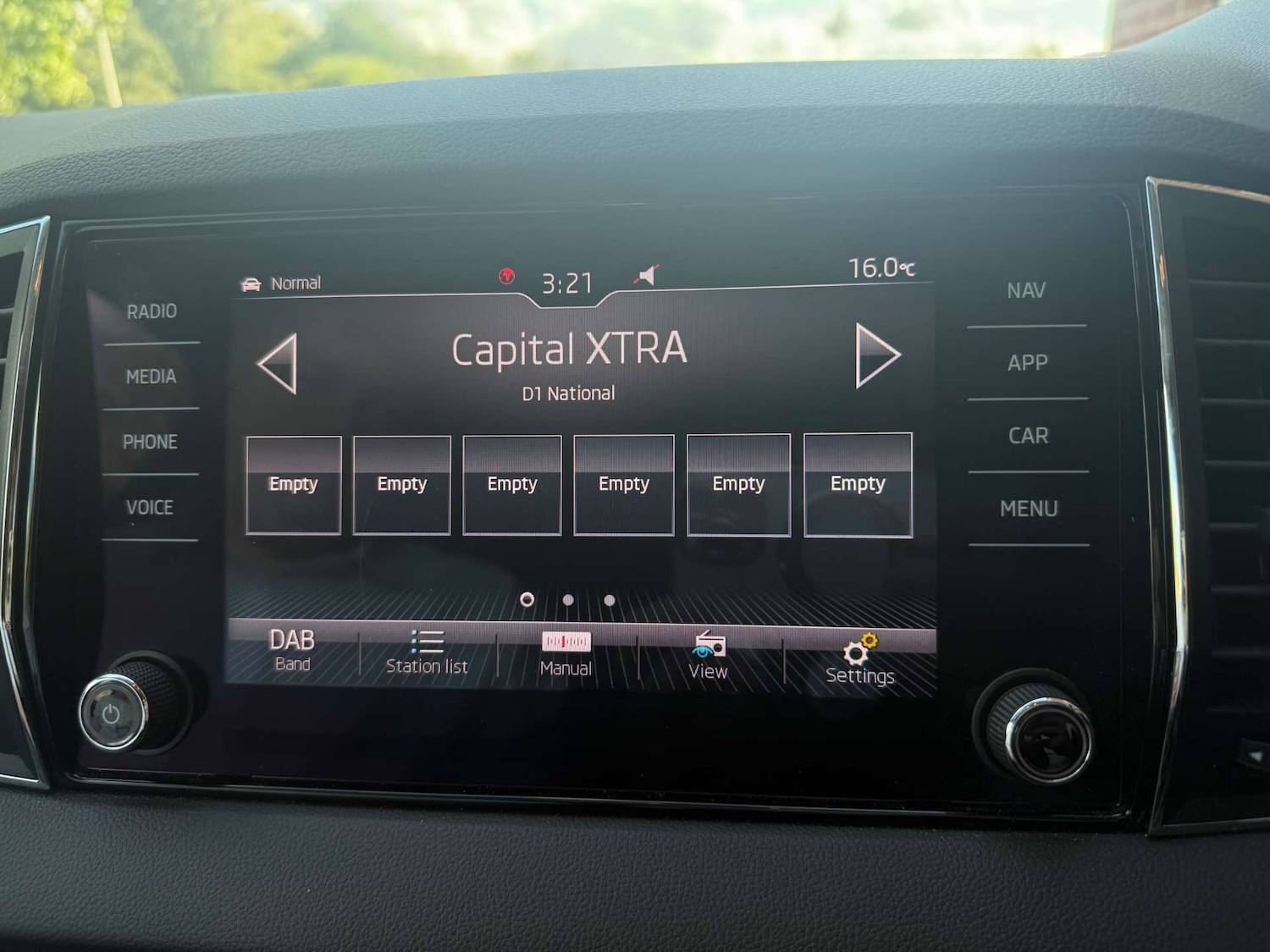 Used Skoda Karoq 2019 for sale - 76277604: Photo 33