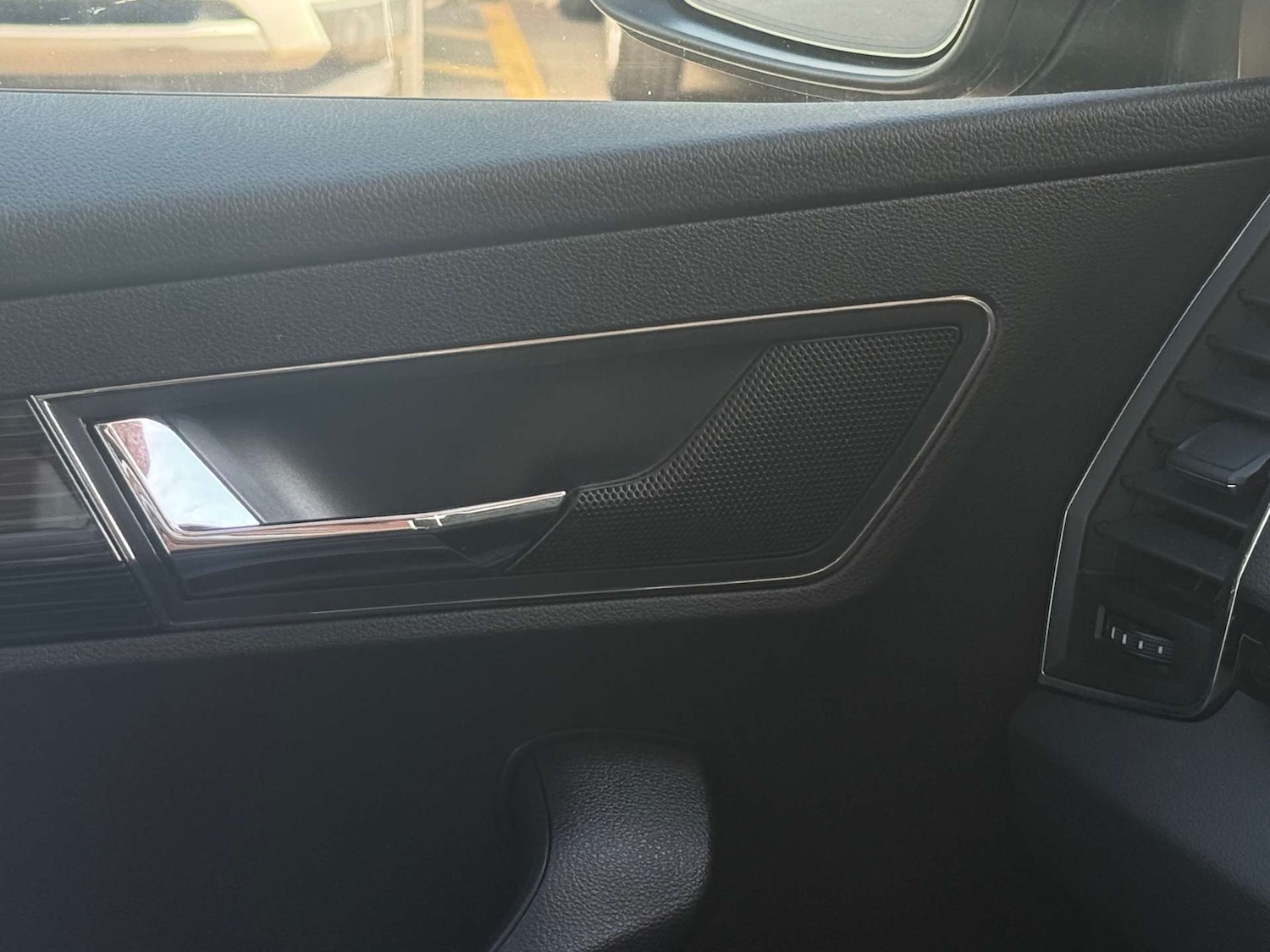 Used Skoda Karoq 2019 for sale - 76277604: Photo 54