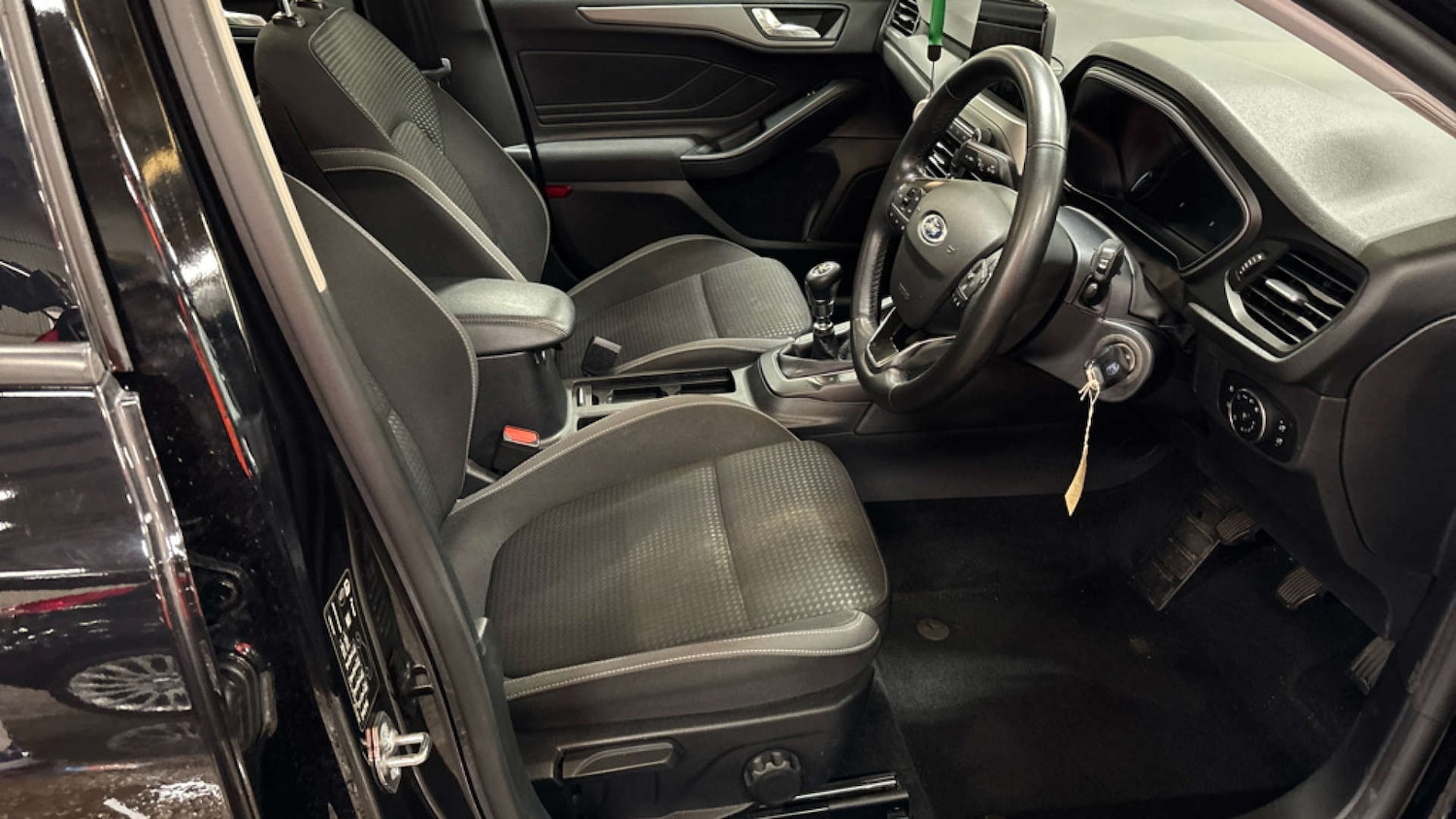 Used Ford Focus 2022 for sale - 76477419: Photo 9