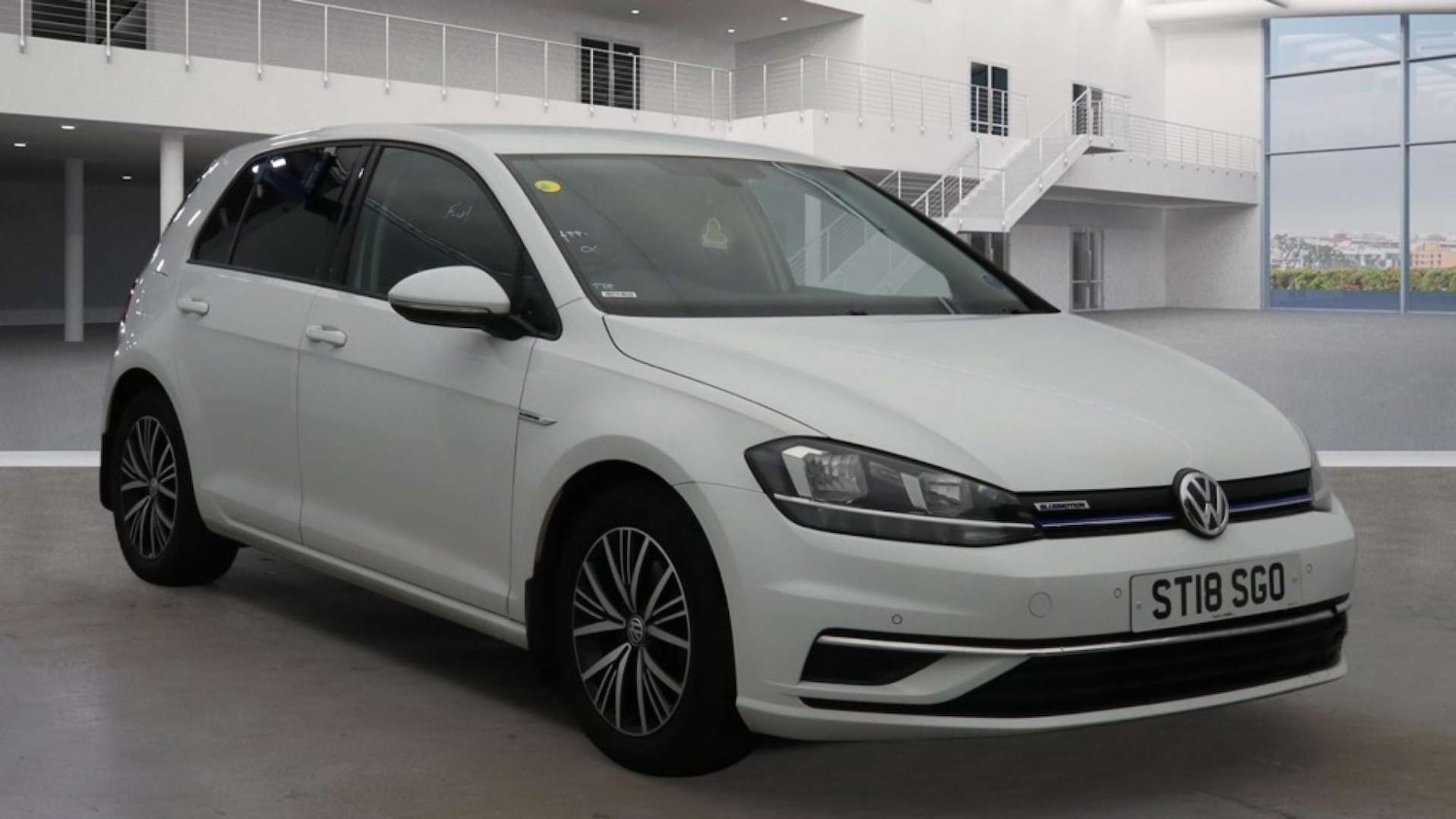 Used Volkswagen Golf 2018 for sale - 77708963: Photo 1