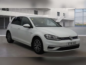 Used Volkswagen Golf 2018 for sale - 77708963: Photo