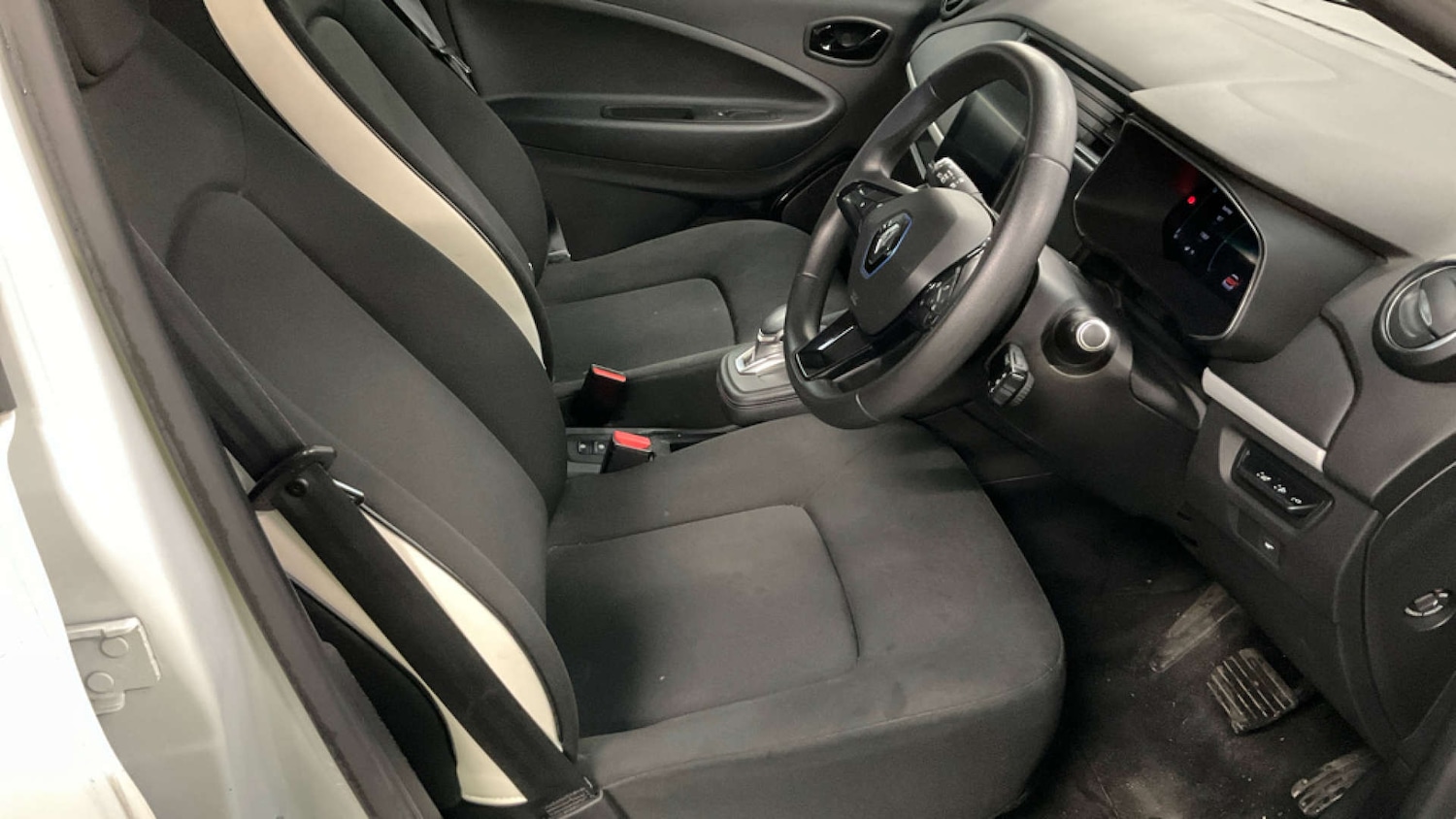 Used Renault Zoe 2020 for sale - 77072197: Photo 9