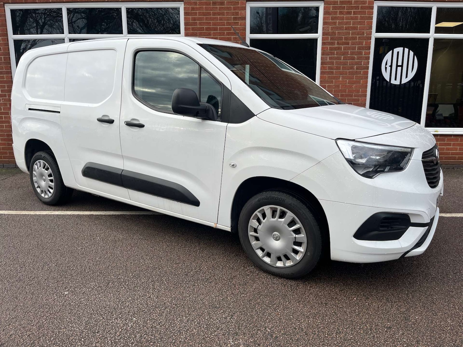 Used Vauxhall Combo 2020 for sale - 76881582: Photo 1