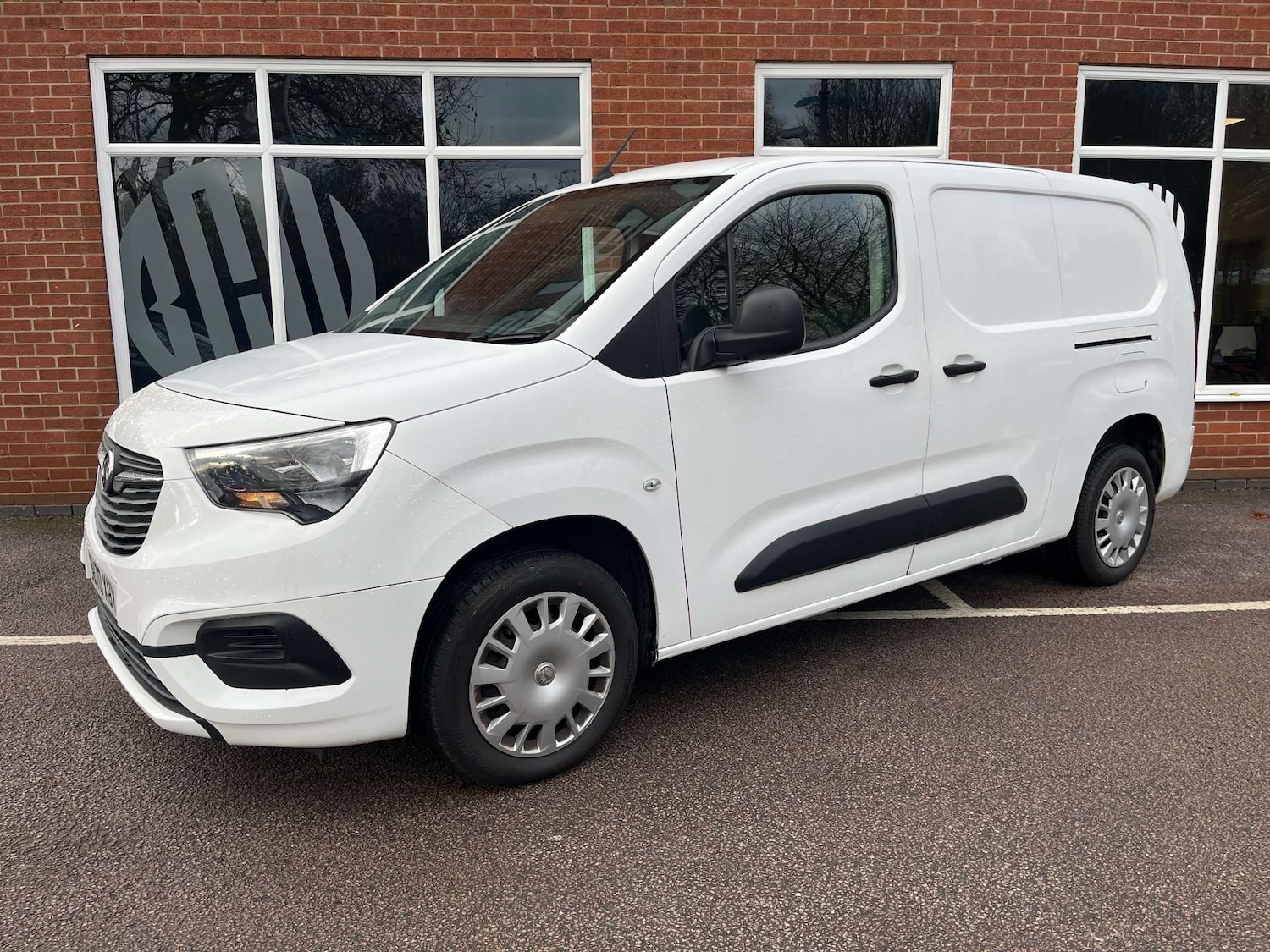 Used Vauxhall Combo 2020 for sale - 76881582: Photo 2