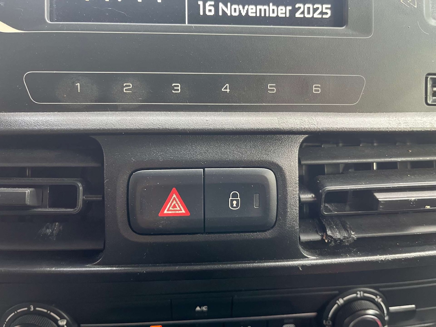 Used Vauxhall Combo 2020 for sale - 76881582: Photo 30