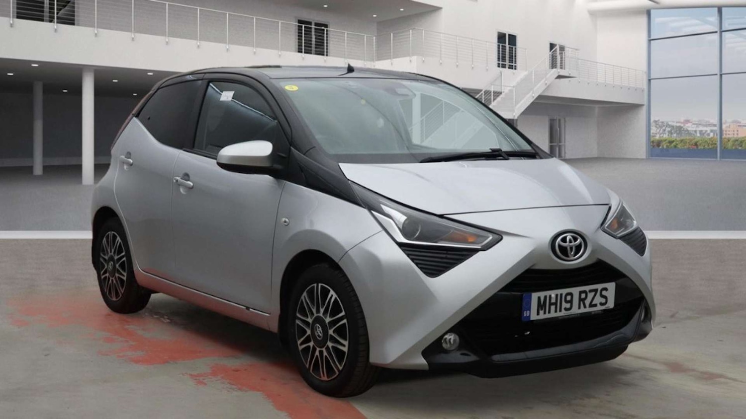 Used Toyota AYGO 2019 for sale - 76767899: Photo 1