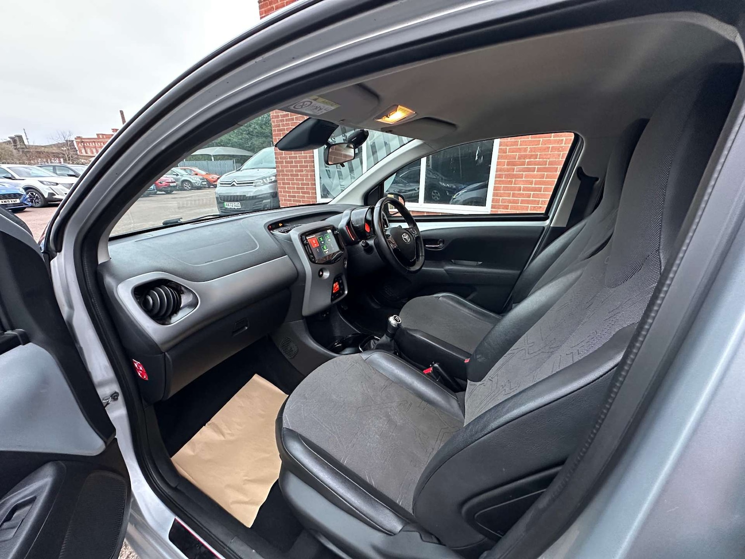 Used Toyota AYGO 2019 for sale - 76767899: Photo 32