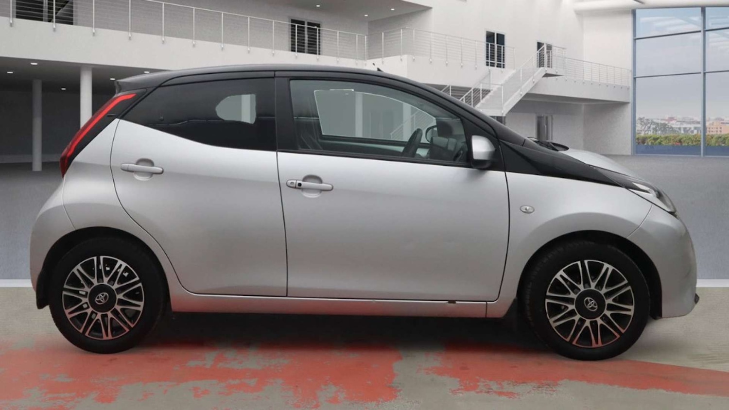 Used Toyota AYGO 2019 for sale - 76767899: Photo 5
