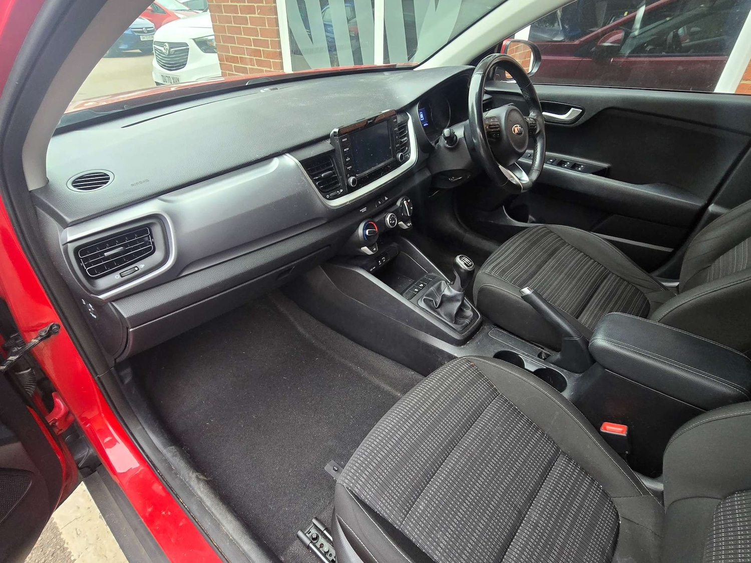 Used Kia Stonic 2019 for sale - 76280362: Photo 28