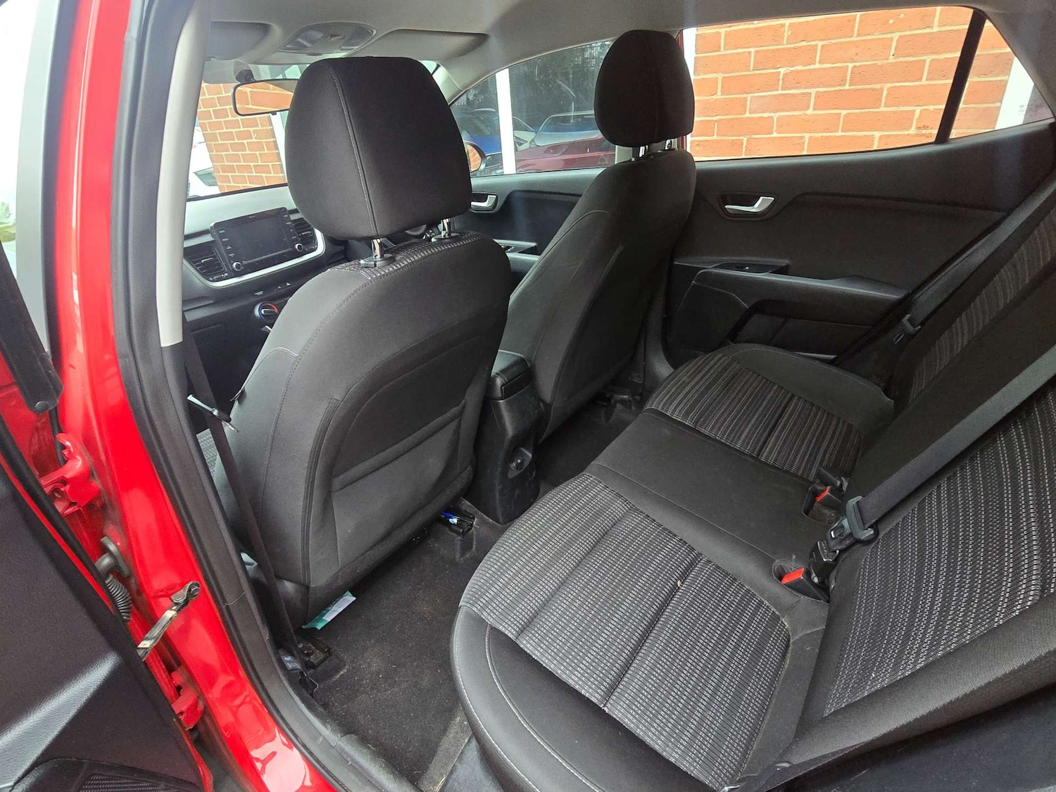 Used Kia Stonic 2019 for sale - 76280362: Photo 31