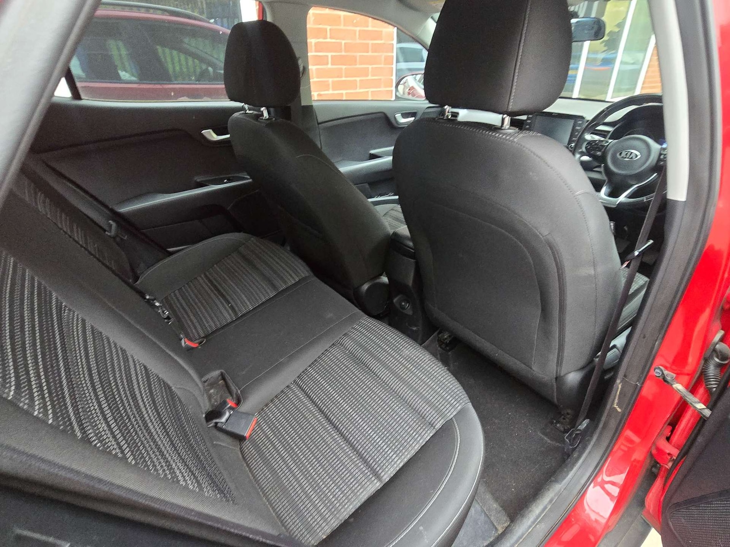 Used Kia Stonic 2019 for sale - 76280362: Photo 32