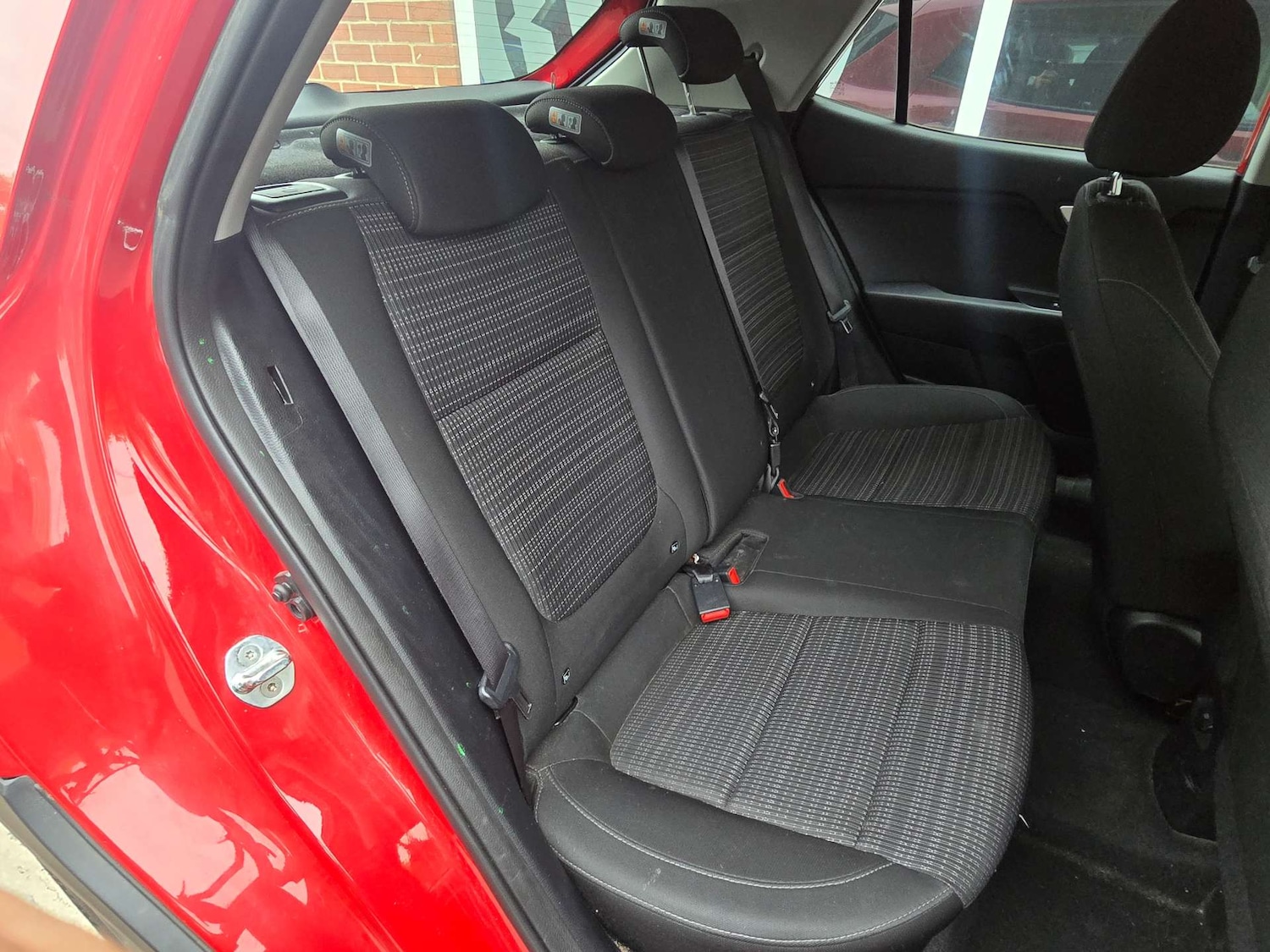 Used Kia Stonic 2019 for sale - 76280362: Photo 33