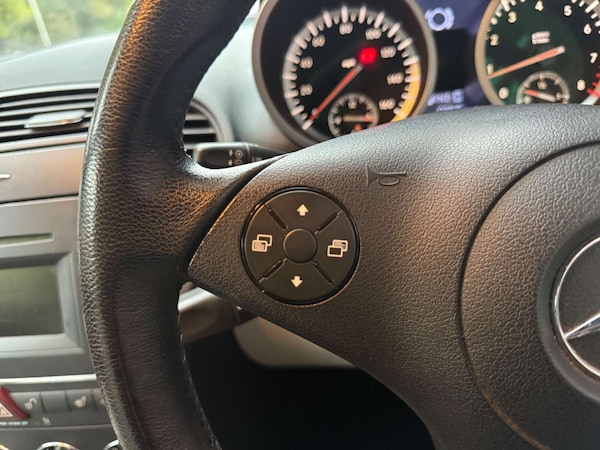 Used Mercedes-Benz SLK 2008 for sale - 76288991: Photo 16