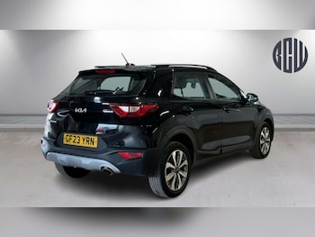 Used Kia Stonic 2023 for sale - 78782750: Photo