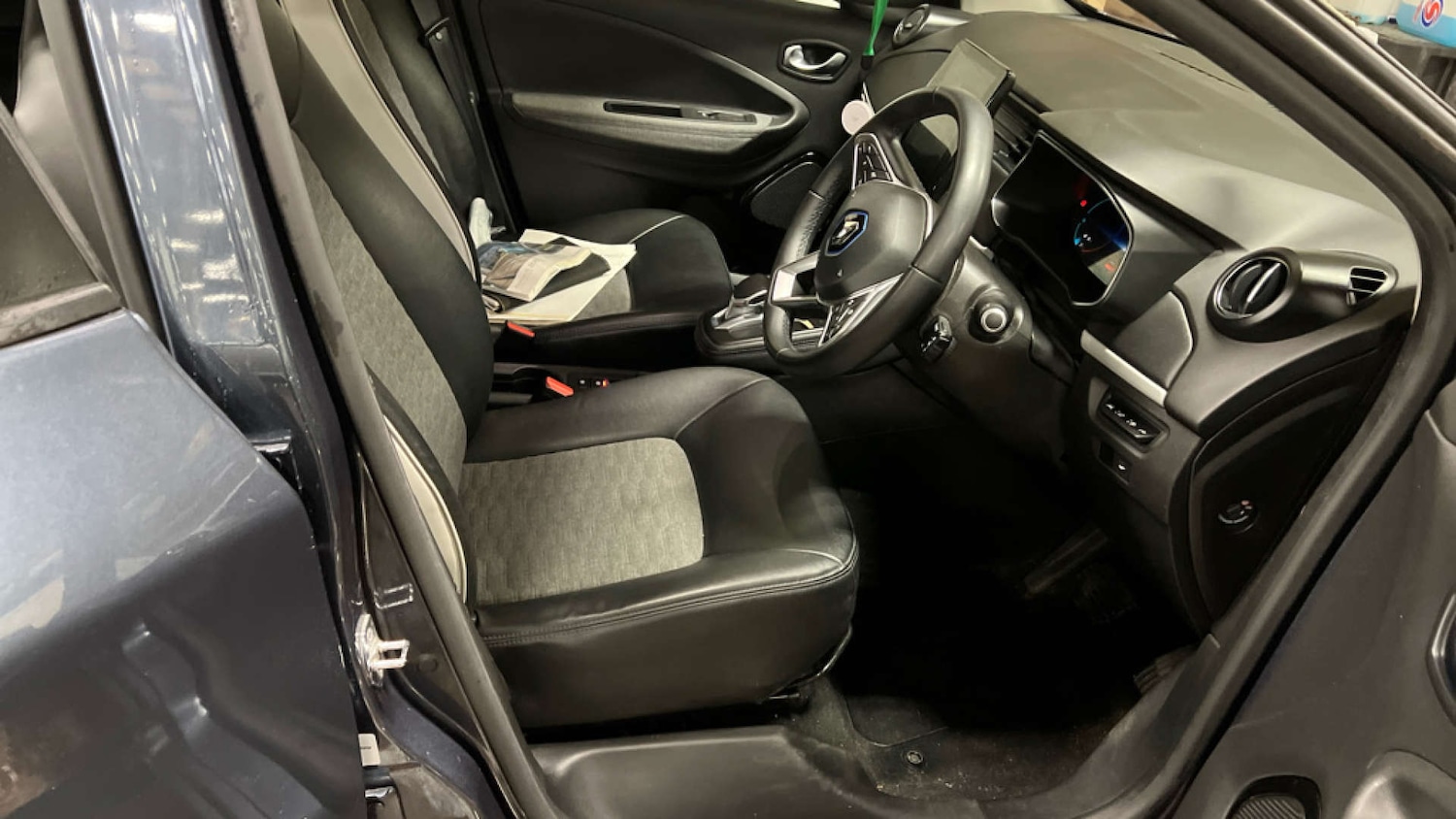 Used Renault Zoe 2021 for sale - 77409760: Photo 9