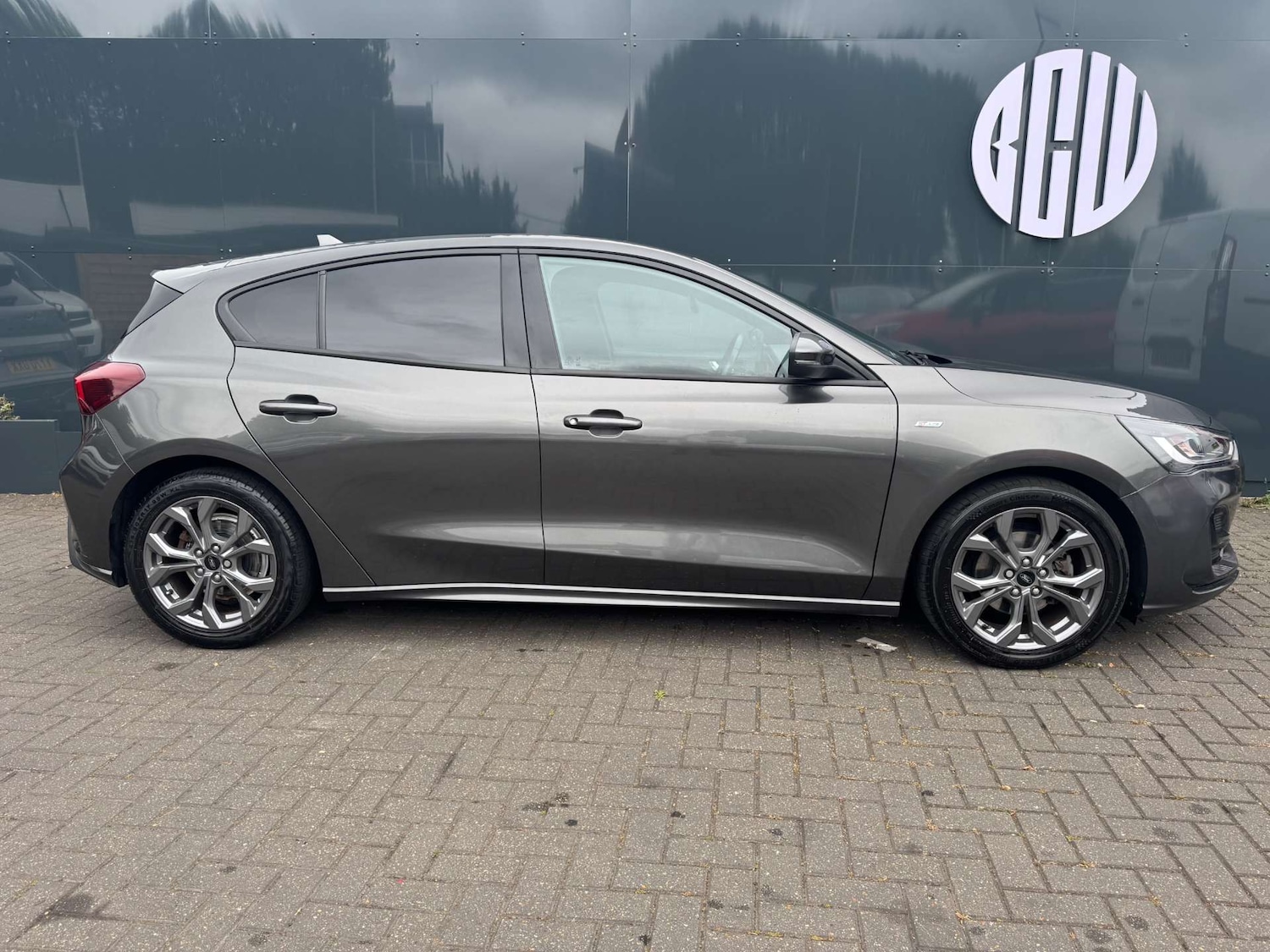 Used Ford Focus 2022 for sale - 76277648: Photo 2