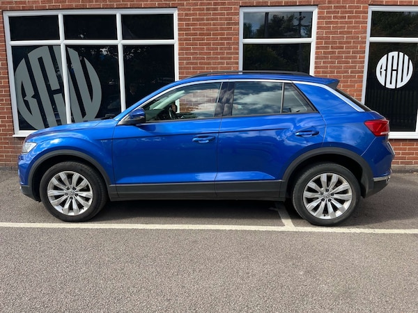 Used Volkswagen T-Roc 2020 for sale - 76277670: Photo 3