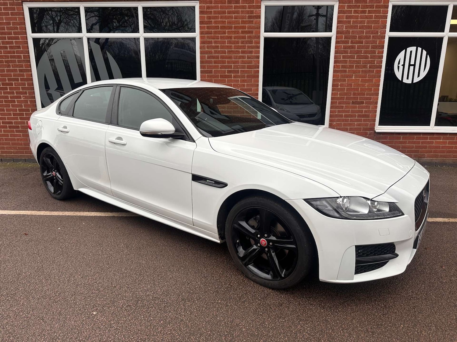 Used Jaguar XF 2018 for sale - 77152862: Photo 1