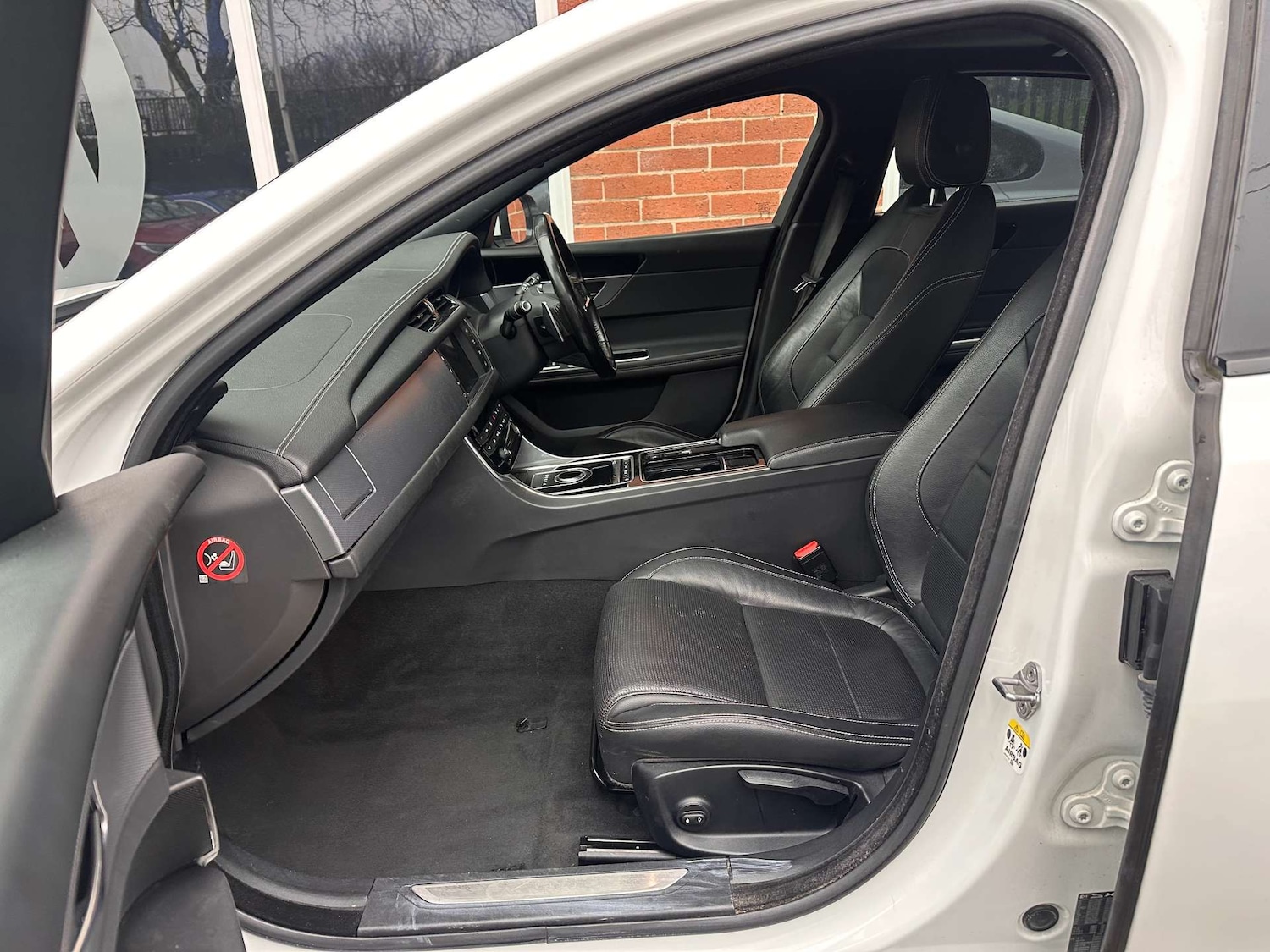 Used Jaguar XF 2018 for sale - 77152862: Photo 15