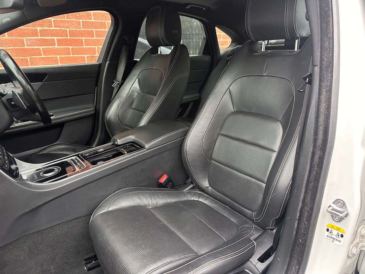 Used Jaguar XF 2018 for sale - 77152862: Photo 16