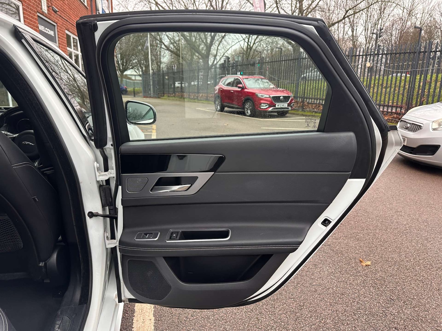 Used Jaguar XF 2018 for sale - 77152862: Photo 17