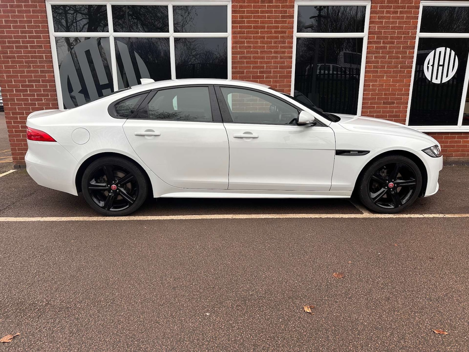 Used Jaguar XF 2018 for sale - 77152862: Photo 2