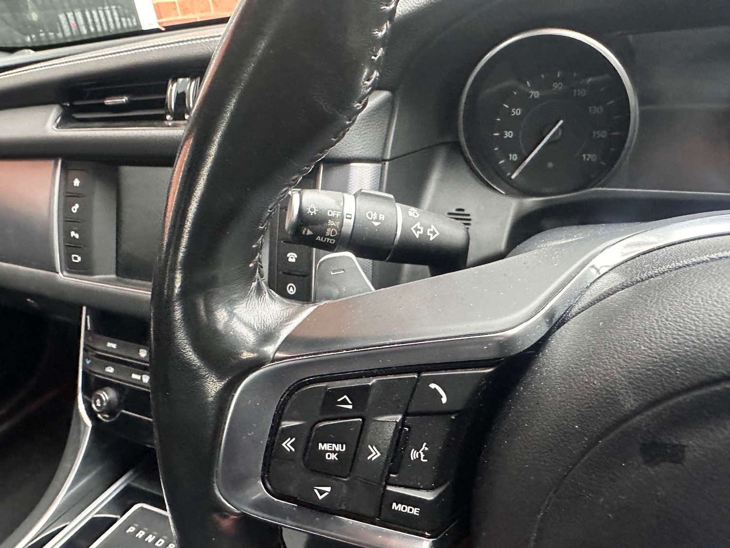 Used Jaguar XF 2018 for sale - 77152862: Photo 27