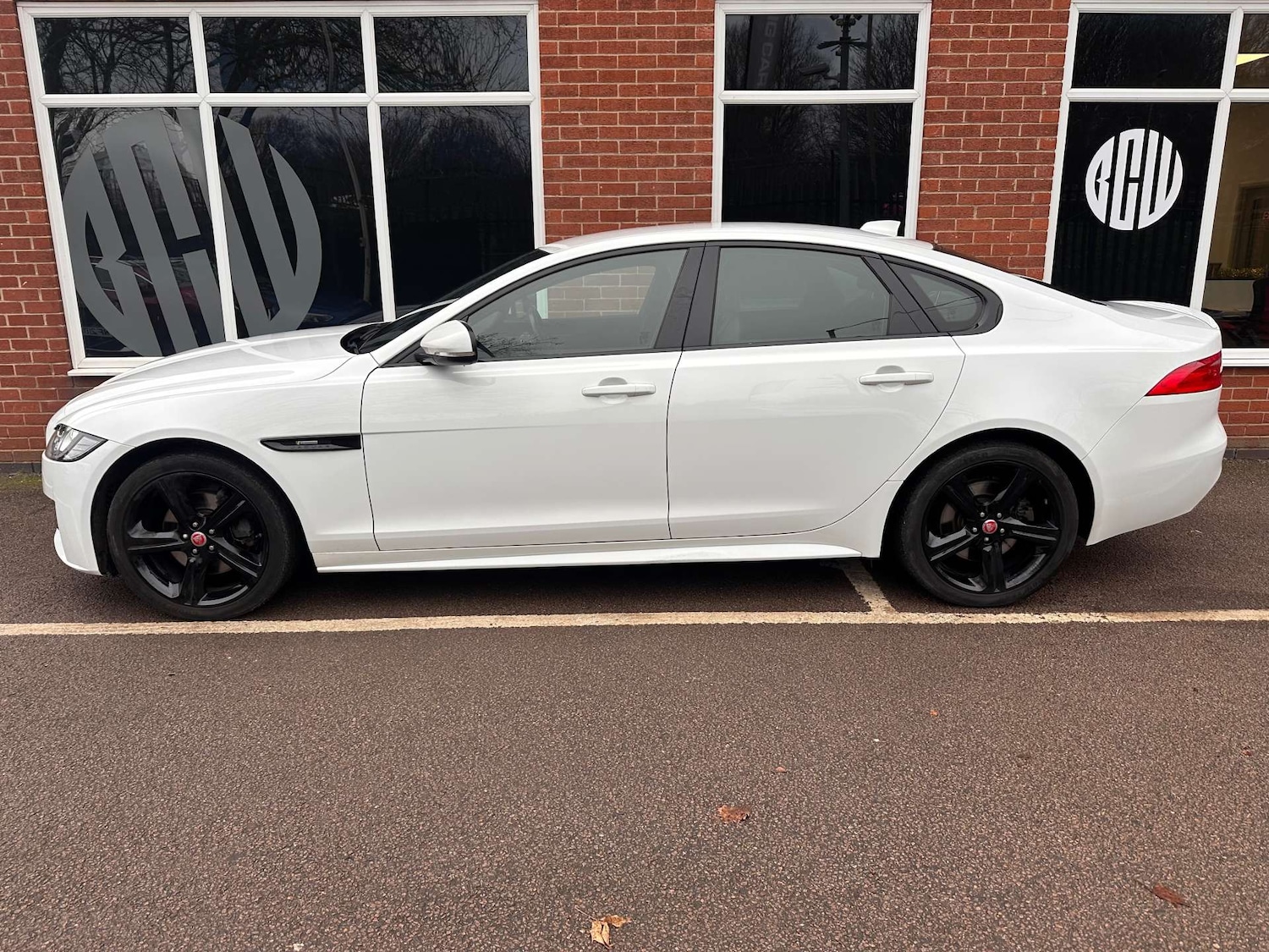 Used Jaguar XF 2018 for sale - 77152862: Photo 3