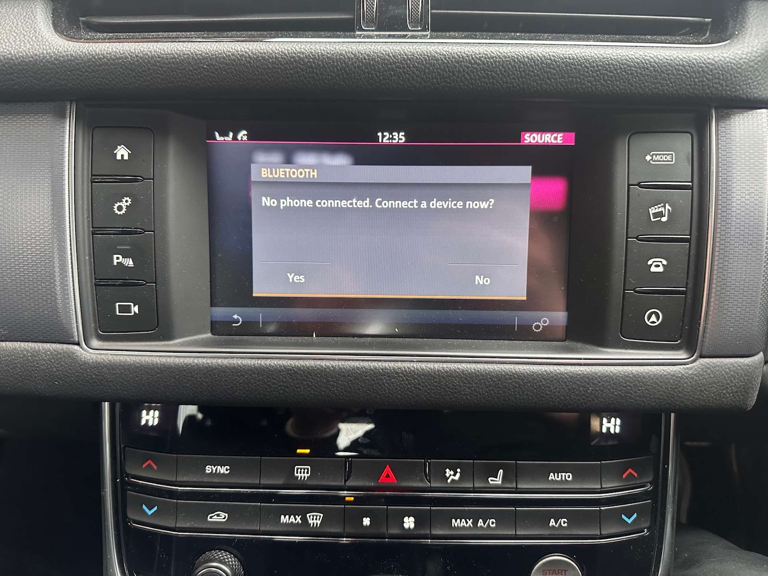 Used Jaguar XF 2018 for sale - 77152862: Photo 36