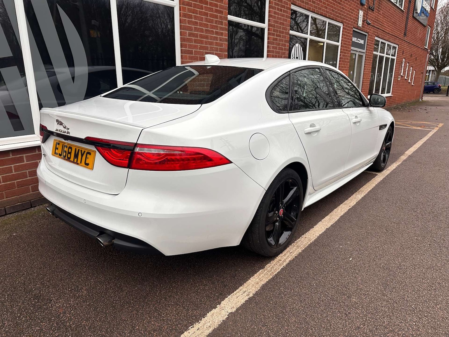 Used Jaguar XF 2018 for sale - 77152862: Photo 8