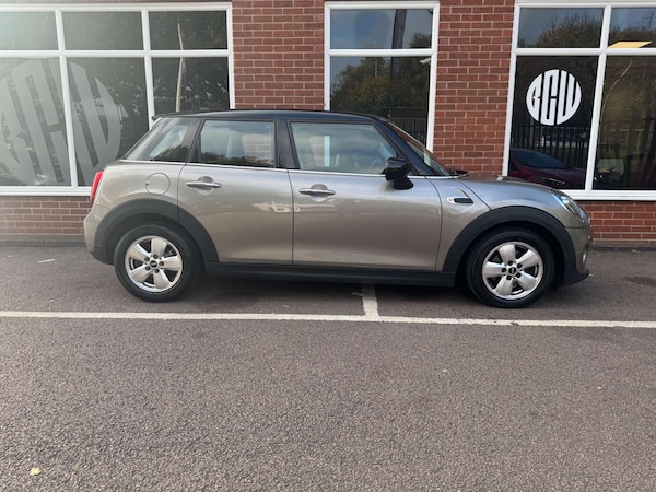 Used MINI Hatch 2020 for sale - 75516348: Photo 2