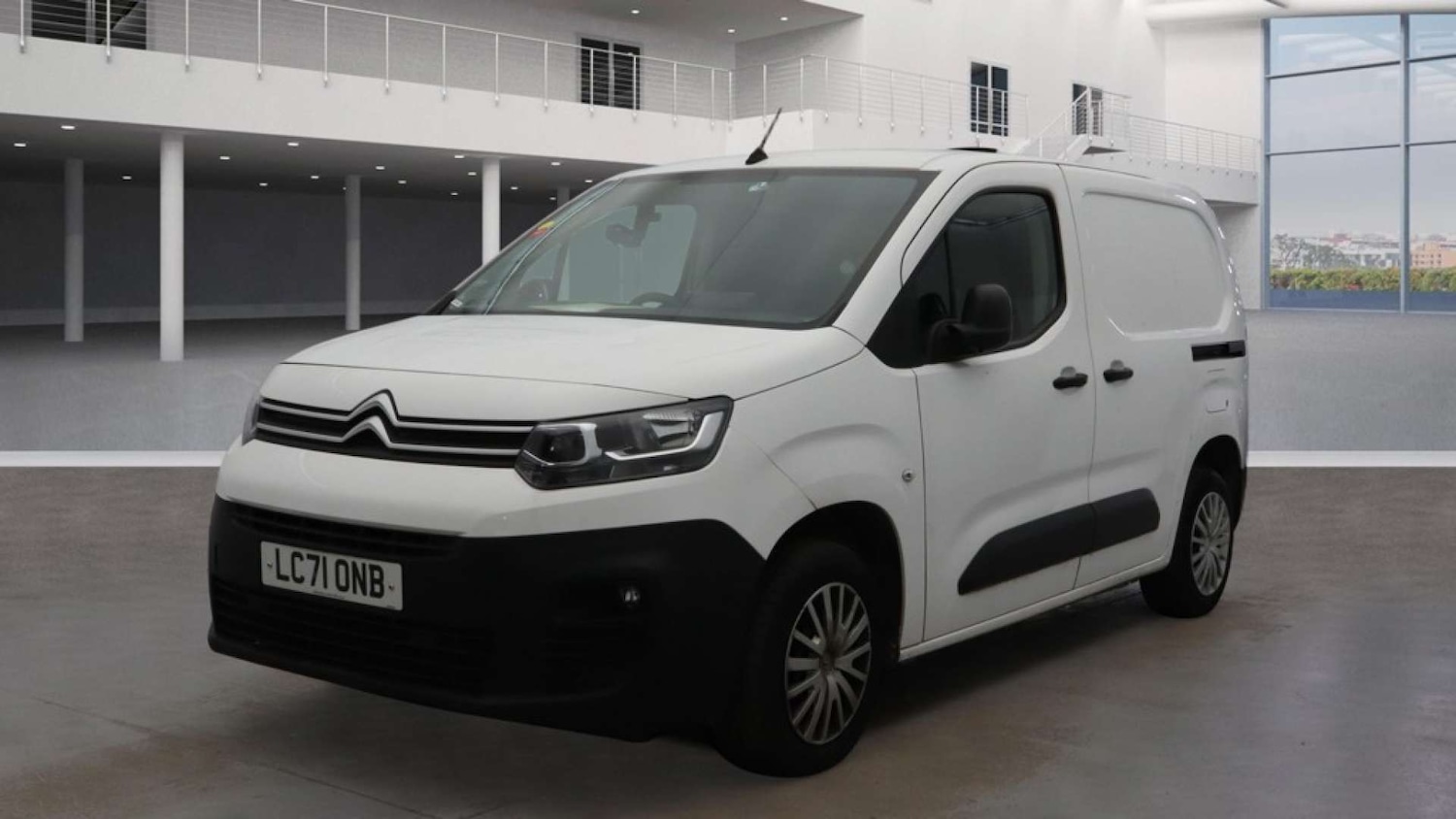 Used Citroen Berlingo 2022 for sale - 77837308: Photo 2