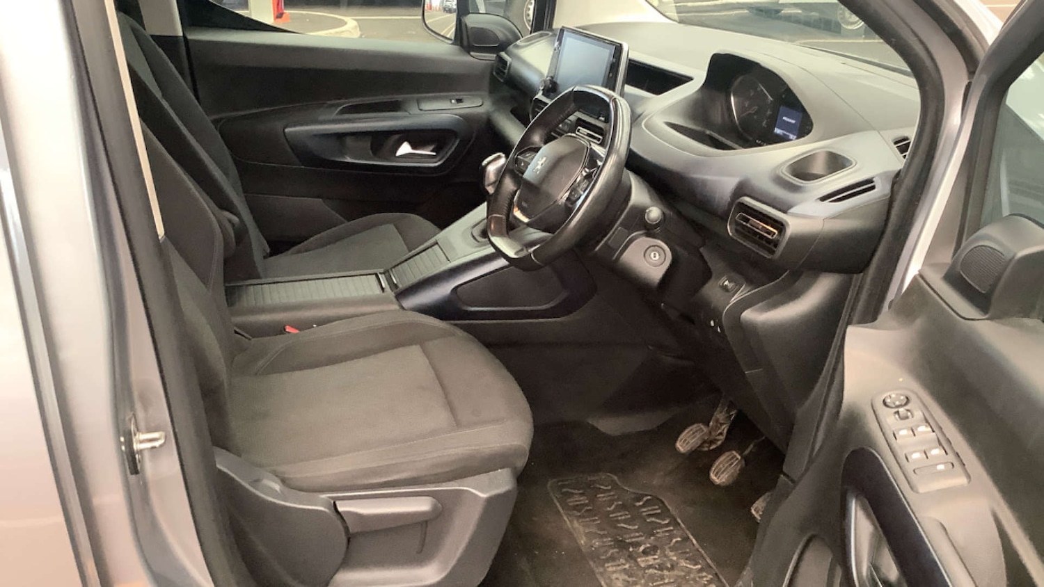 Used Peugeot Rifter 2020 for sale - 76567778: Photo 9