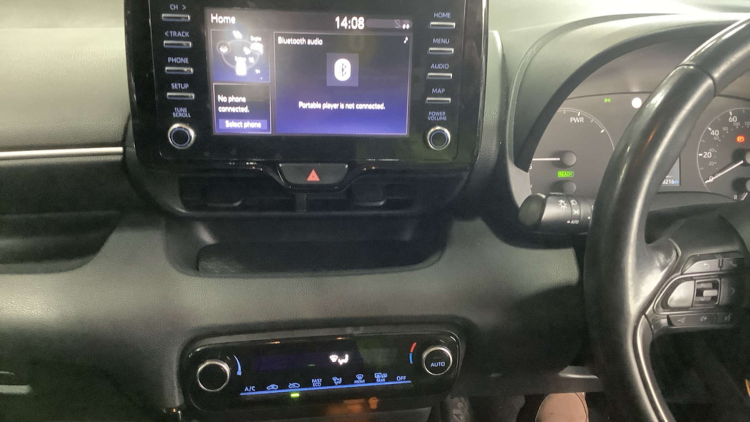 Used Toyota Yaris 2022 for sale - 76577496: Photo 11