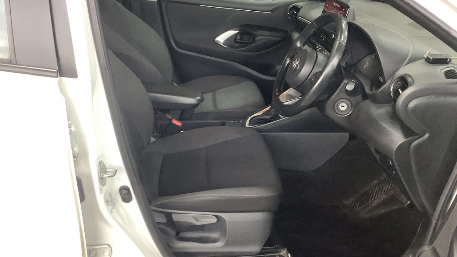 Used Toyota Yaris 2022 for sale - 76577496: Photo 9