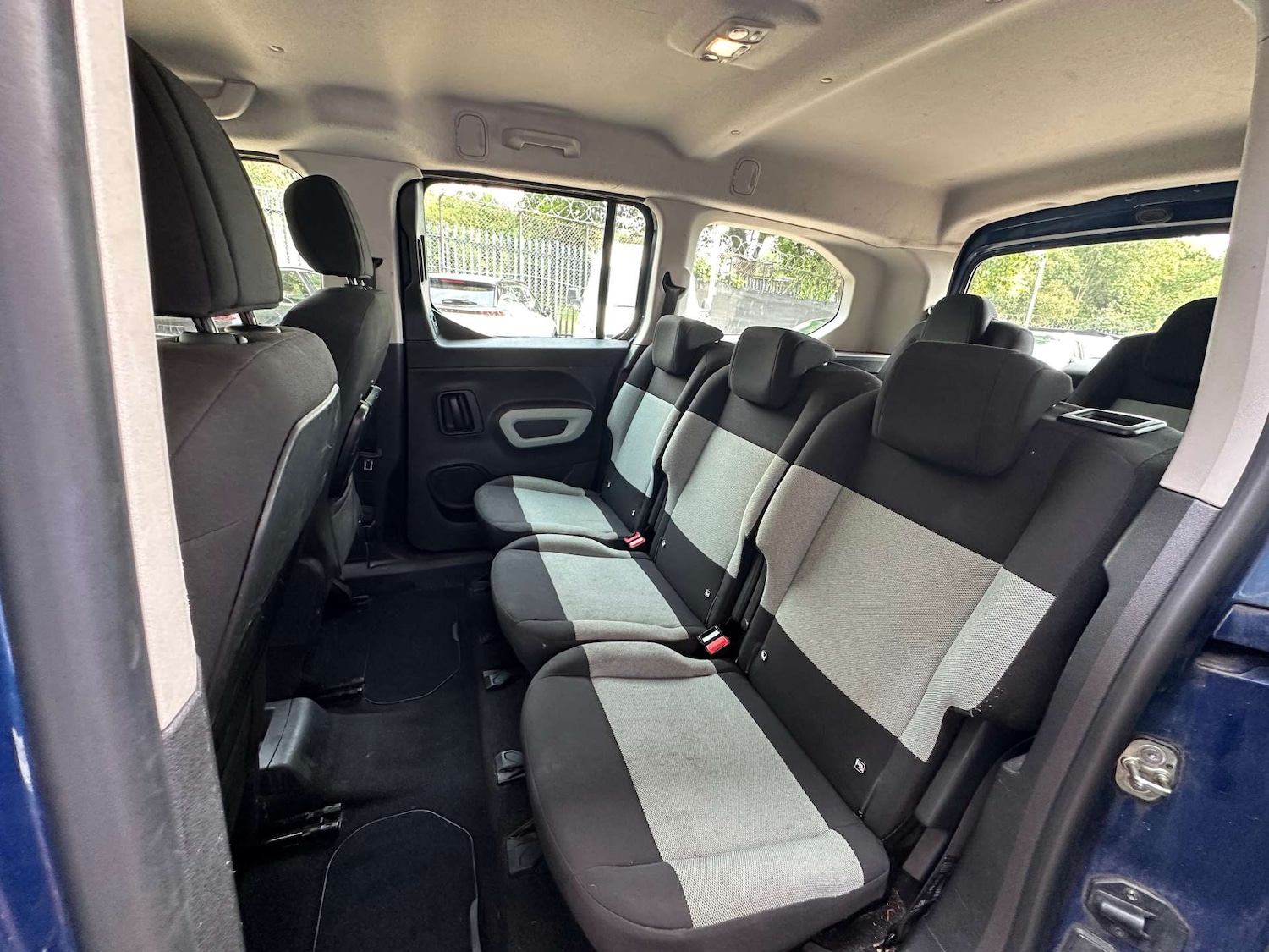 Vehicle 29