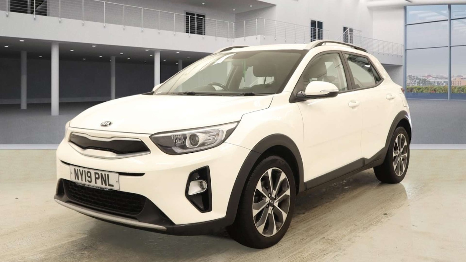 Used Kia Stonic 2019 for sale - 77643224: Photo 2