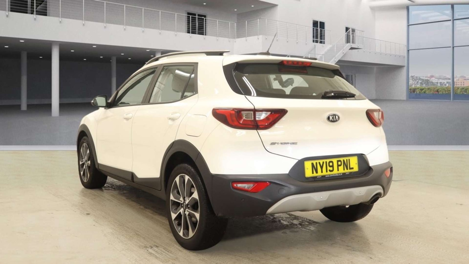 Used Kia Stonic 2019 for sale - 77643224: Photo 3