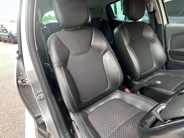Used Renault Clio 2018 for sale - 76120458: Photo 14