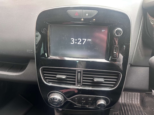 Used Renault Clio 2018 for sale - 76120458: Photo 23