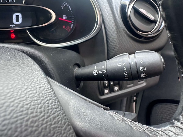 Used Renault Clio 2018 for sale - 76120458: Photo 26
