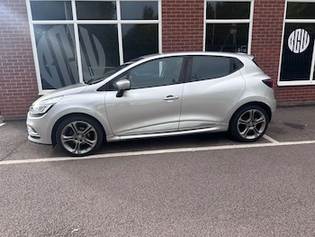 Used Renault Clio 2018 for sale - 76120458: Photo