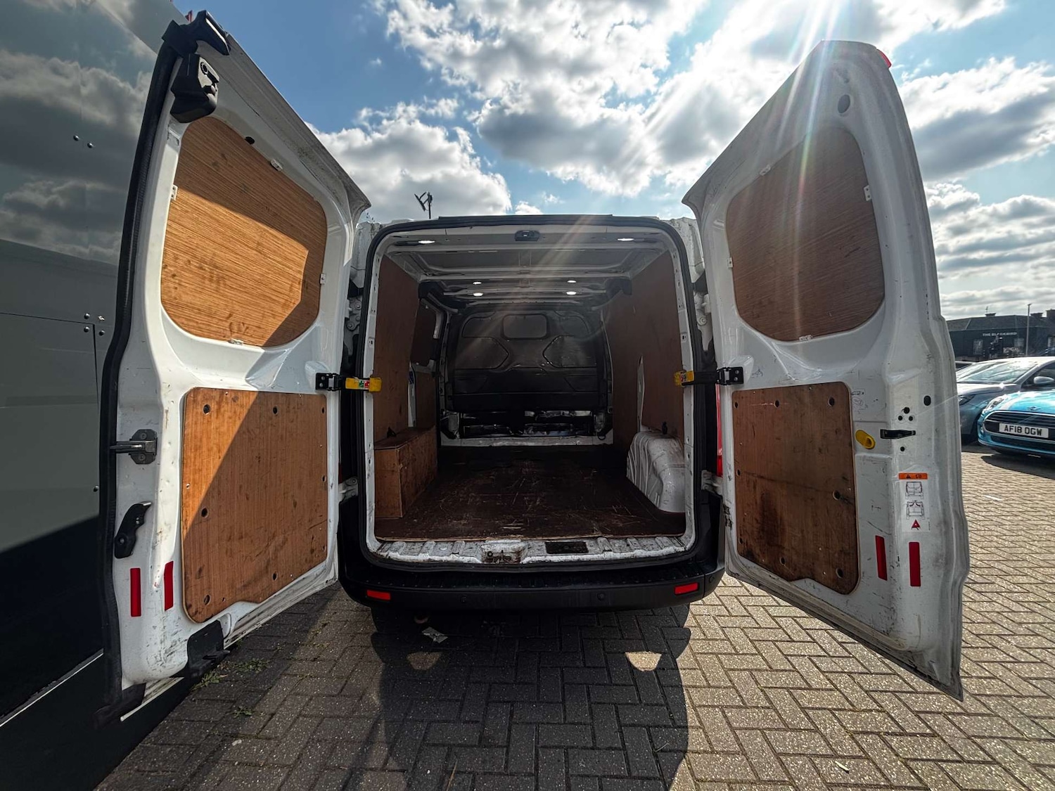 Used Ford Transit Custom 2019 for sale - 76277635: Photo 14