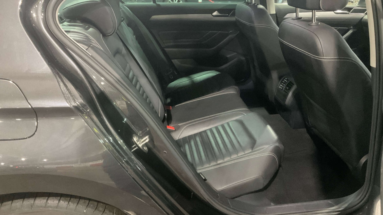 Used Volkswagen Passat 2020 for sale - 77643234: Photo 6