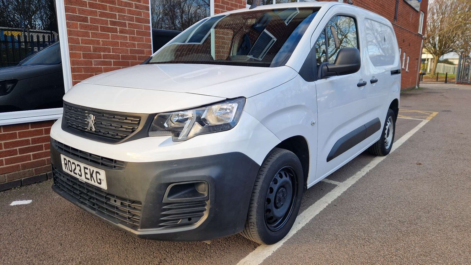 Used Peugeot Partner 2023 for sale - 76462109: Photo 4