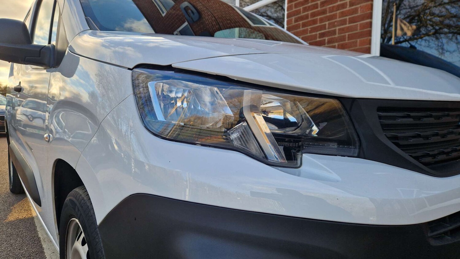 Used Peugeot Partner 2023 for sale - 76462109: Photo 8