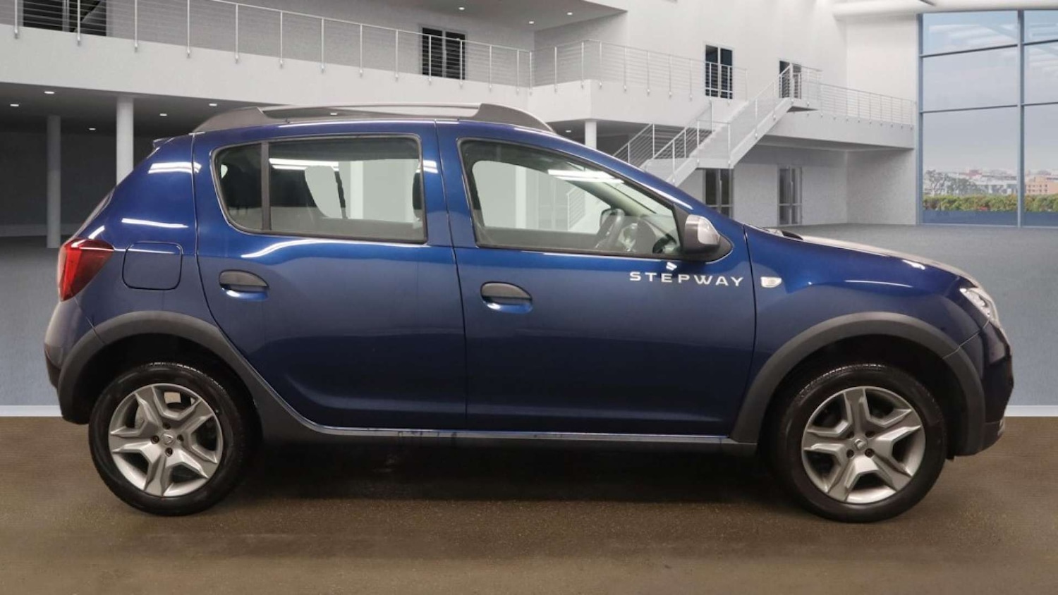 Used Dacia Sandero Stepway 2019 for sale - 77409759: Photo 5